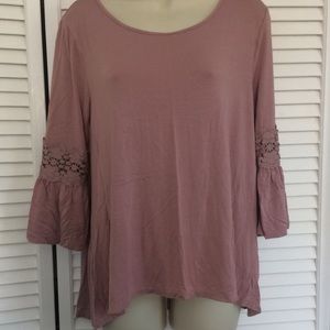 Cloud & Sky 3/4 bell sleeve top